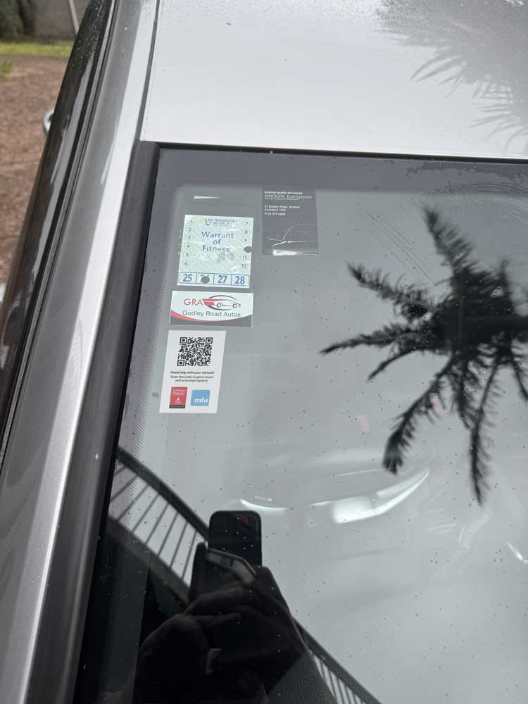 Windscreen Alignment Sticker NZAMC | Empowering Independent Collision Repairers